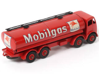 Lot 270 - DINKY TOYS (GB) (1)