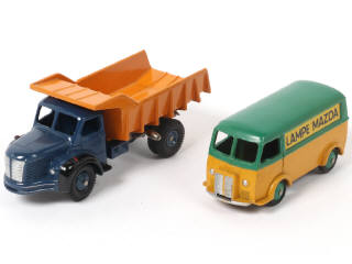 Lot 382 - DINKY TOYS (FRANCE) (2)