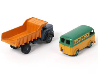 Lot 382 - DINKY TOYS (FRANCE) (2)