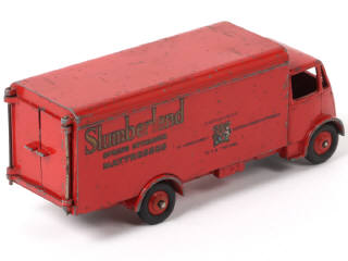 Lot 261 - DINKY TOYS (GB) (1)
