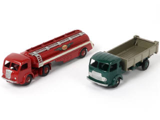 Lot 384 - DINKY TOYS (FRANCE) (2)