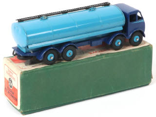 Lot 276 - DINKY TOYS (GB) (1)