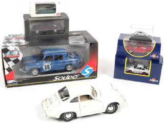 Lot 51 - DIVERS (7)