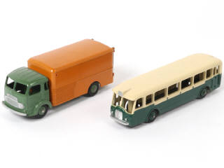 Lot 354 - DINKY TOYS (FRANCE) (2)