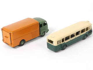Lot 354 - DINKY TOYS (FRANCE) (2)