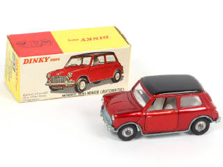 Lot 263 - DINKY TOYS (GB) (1)