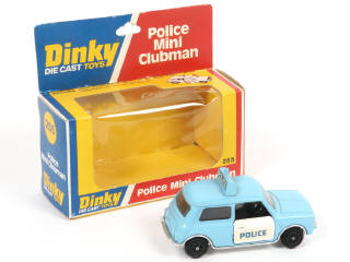 Lot 271 - DINKY TOYS (GB) (1)