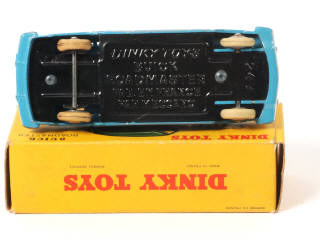 Lot 325 - DINKY TOYS (FRANCE) (1)