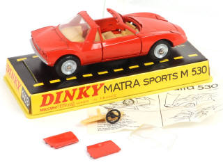 Lot 329 - DINKY TOYS (FRANCE) (1)