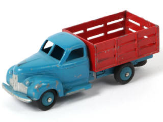 Lot 314 - DINKY TOYS (FRANCE) (1)