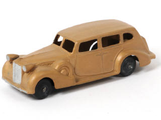 Lot 297 - DINKY TOYS (FRANCE) (1)