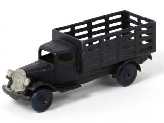 Lot 312 - DINKY TOYS (FRANCE) (1)
