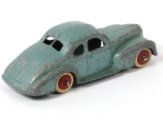 Lot 296 - DINKY TOYS (FRANCE) (1)