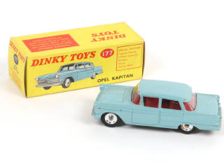 Lot 267 - DINKY TOYS (GB) (1)
