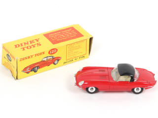 Lot 273 - DINKY TOYS (GB) (1)