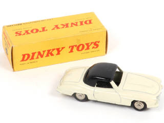 Lot 323 - DINKY TOYS (FRANCE) (1)