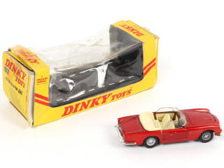 Lot 284 - DINKY TOYS (GB) (1)