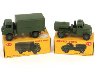 Lot 301 - DINKY TOYS (GB) (2)