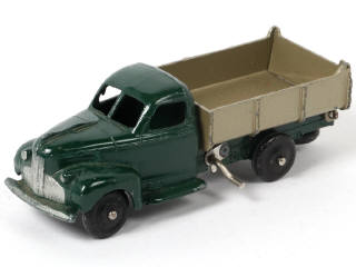 Lot 367 - DINKY TOYS (FRANCE) (1)