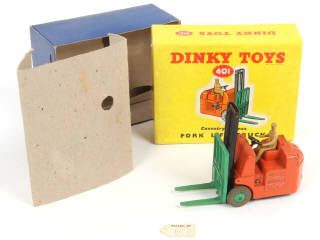 Lot 292 - DINKY TOYS (GB) (1)