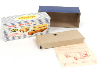 Lot 253 - DINKY TOYS (GB) (1)