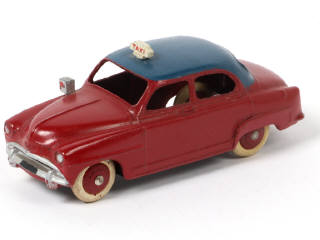 Lot 314 - DINKY TOYS (FRANCE) (1)