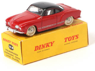 Lot 325 - DINKY TOYS (FRANCE) (1)