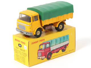 Lot 384 - DINKY TOYS (FRANCE) (1)