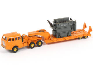 Lot 376 - DINKY TOYS (FRANCE) (1)