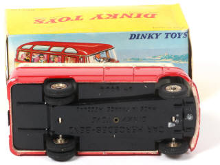 Lot 377 - DINKY TOYS (FRANCE) (1)