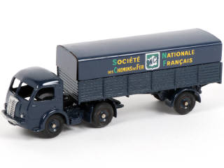 Lot 370 - DINKY TOYS (FRANCE) (1)