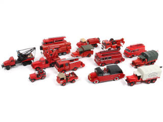 Lot 104 - DIVERS (15)