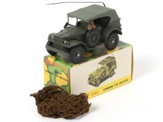 Lot 379 - DINKY TOYS (FRANCE) (1)