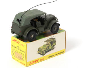 Lot 379 - DINKY TOYS (FRANCE) (1)