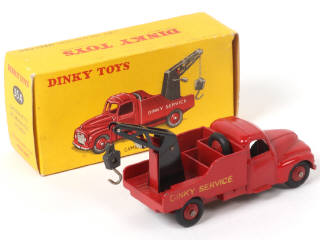 Lot 347 - DINKY TOYS (FRANCE) (1)