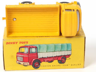 Lot 357 - DINKY TOYS (FRANCE) (1)