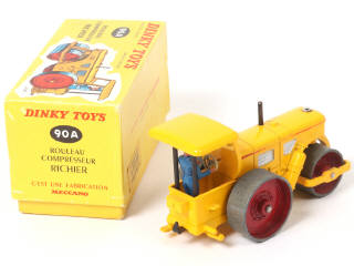 Lot 365 - DINKY TOYS (FRANCE) (1)