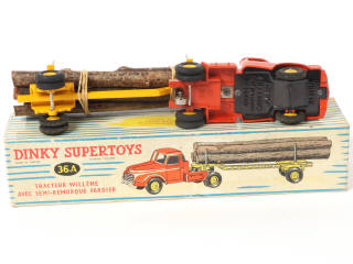 Lot 351 - DINKY TOYS (FRANCE) (1)