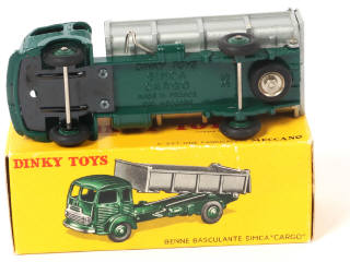 Lot 343 - DINKY TOYS (FRANCE) (1)