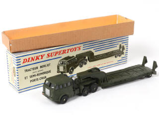 Lot 381 - DINKY TOYS (FRANCE) (1)