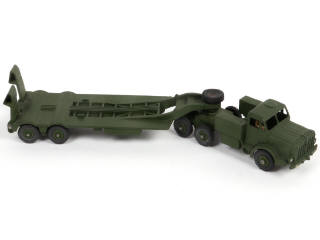 Lot 228 - DINKY TOYS (GB) (1)
