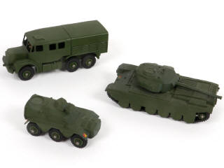 Lot 270 - DINKY TOYS (GB) (3)