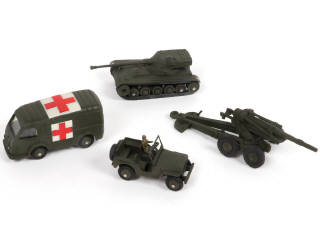 Lot 390 - DINKY TOYS (FRANCE) (4)