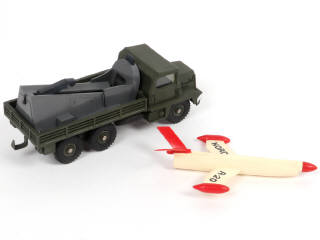 Lot 377 - DINKY TOYS (FRANCE) (1)