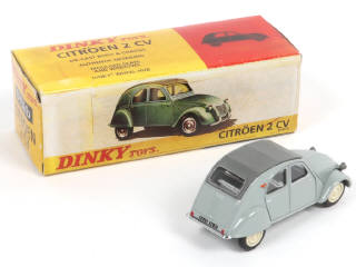 Lot 206 - DINKY TOYS (USA) (1)