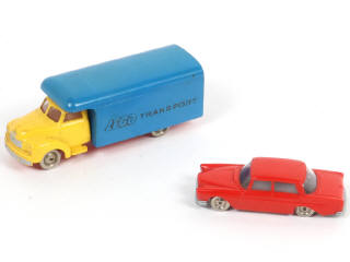 Lot 87 - LEGO (DANEMARK) (2)