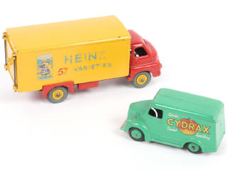 Lot 254 - DINKY TOYS (GB) (2)
