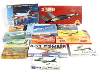 Lot 21 - DIVERS (14)