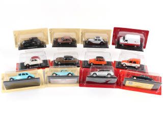Lot 134 - DIVERS (12)