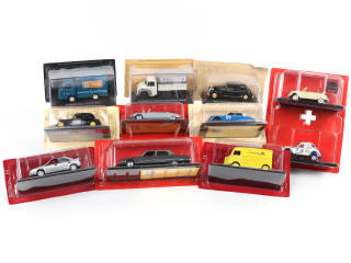 Lot 129 - DIVERS (11)